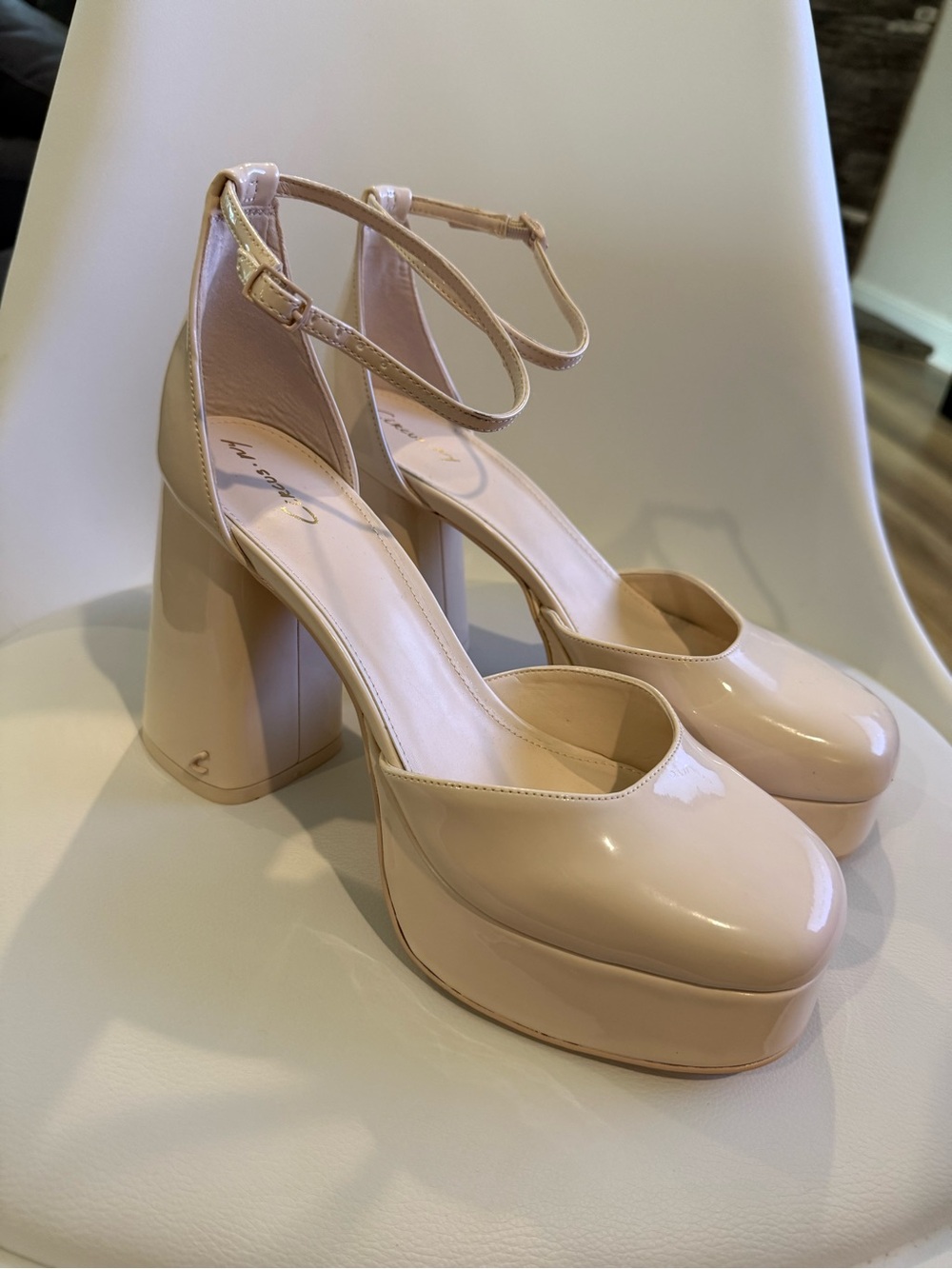 🎃 Platform Ankle-Strap Pumps in Nude Patent NWT